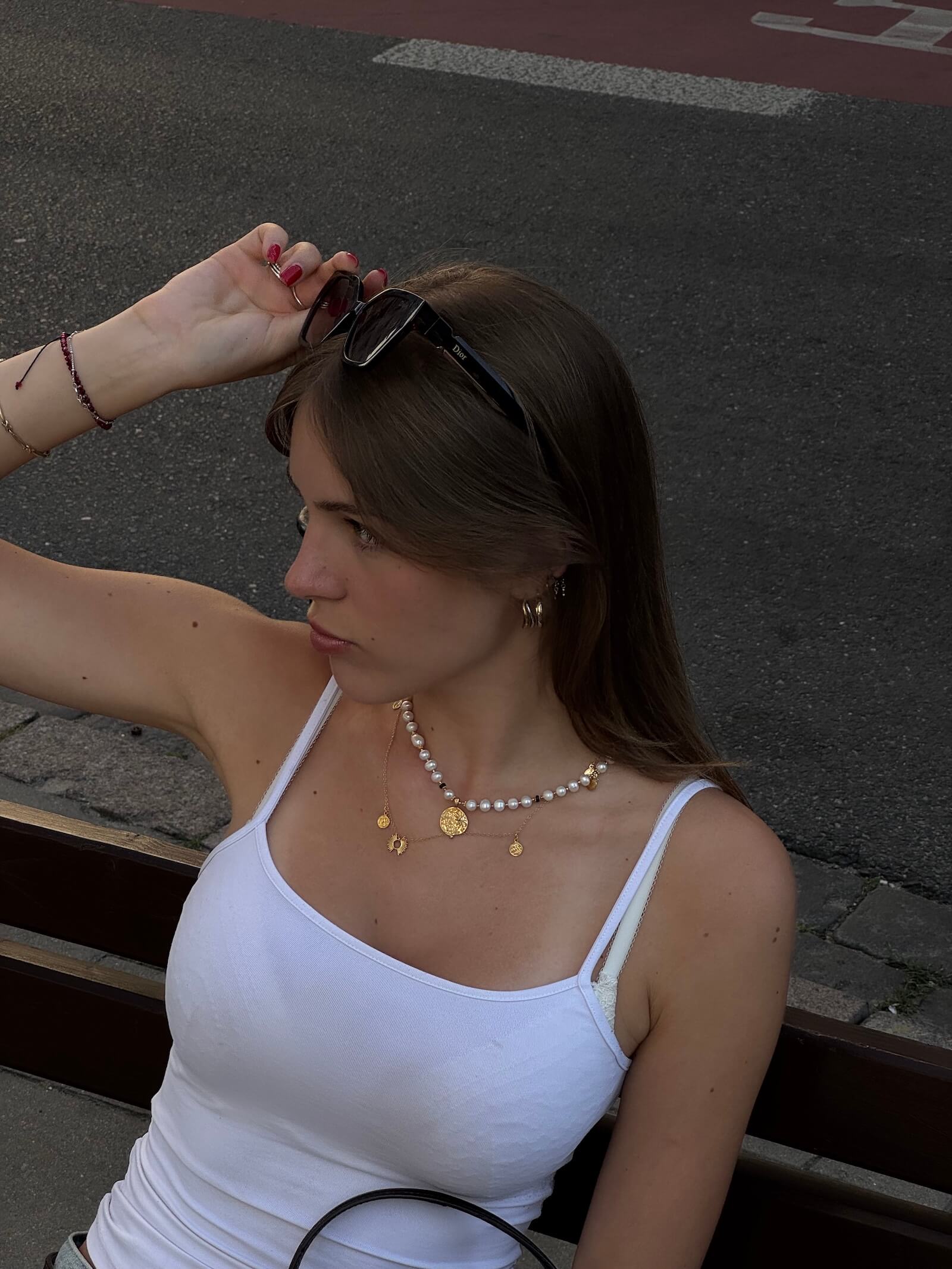 White Pearl Necklace with a Pendant - Sun Drawing