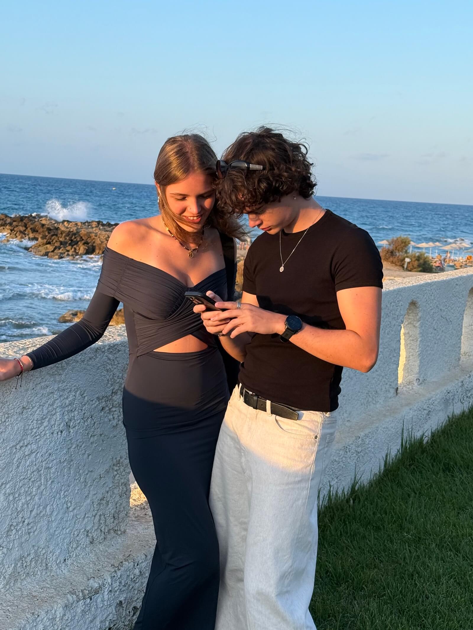 Naszyjnik z Granatowych Szafirów z Zawieszką - Mała Moneta