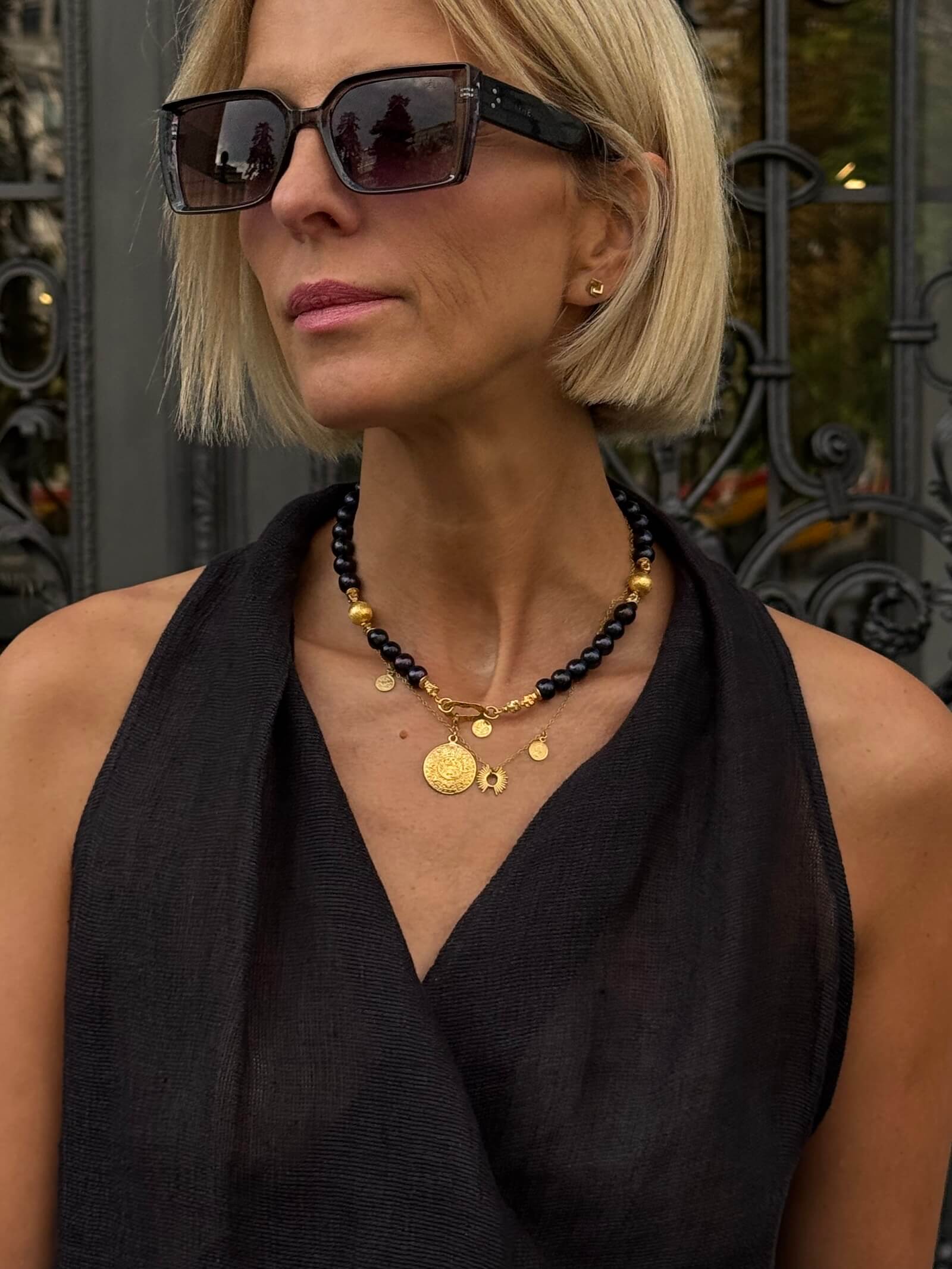 Choker aus schwarzen Perlen mit abnehmbarem Anhänger