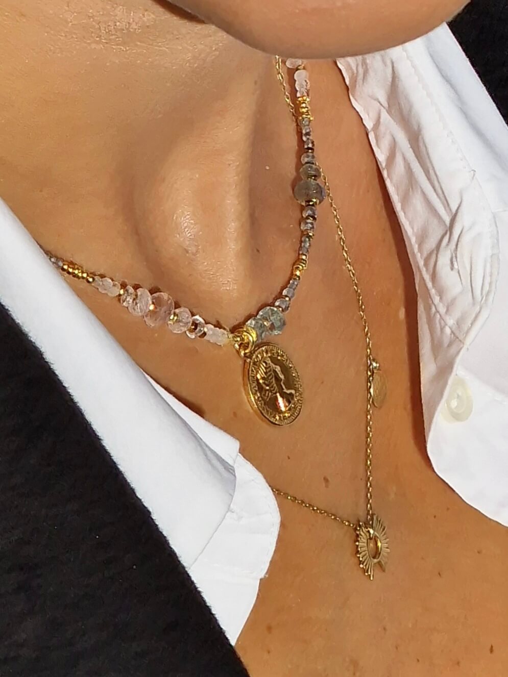 Naszyjnik z Morganitów, Akwamarynów i Labradorytów z Zawieszką - Moneta