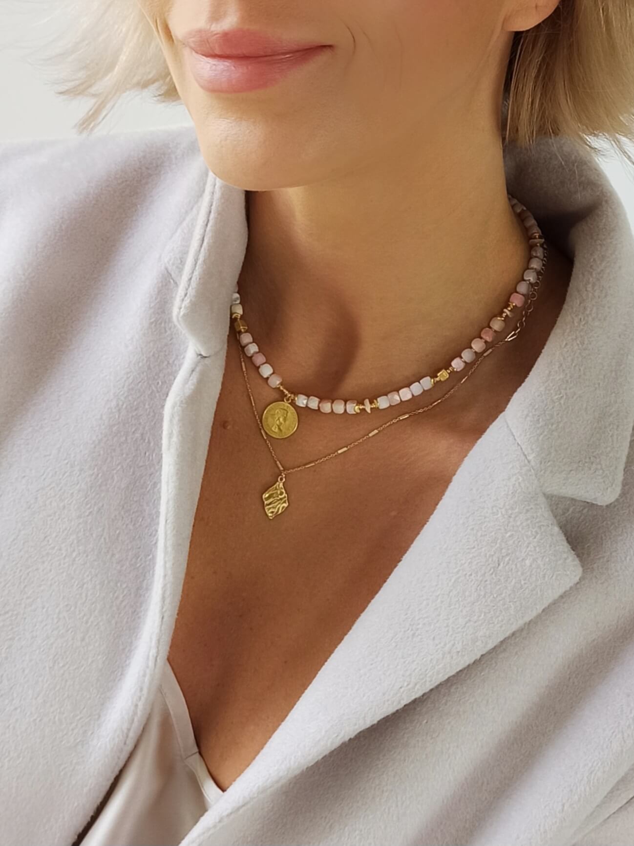 Naszyjnik z Opalem i Zawieszką - Moneta