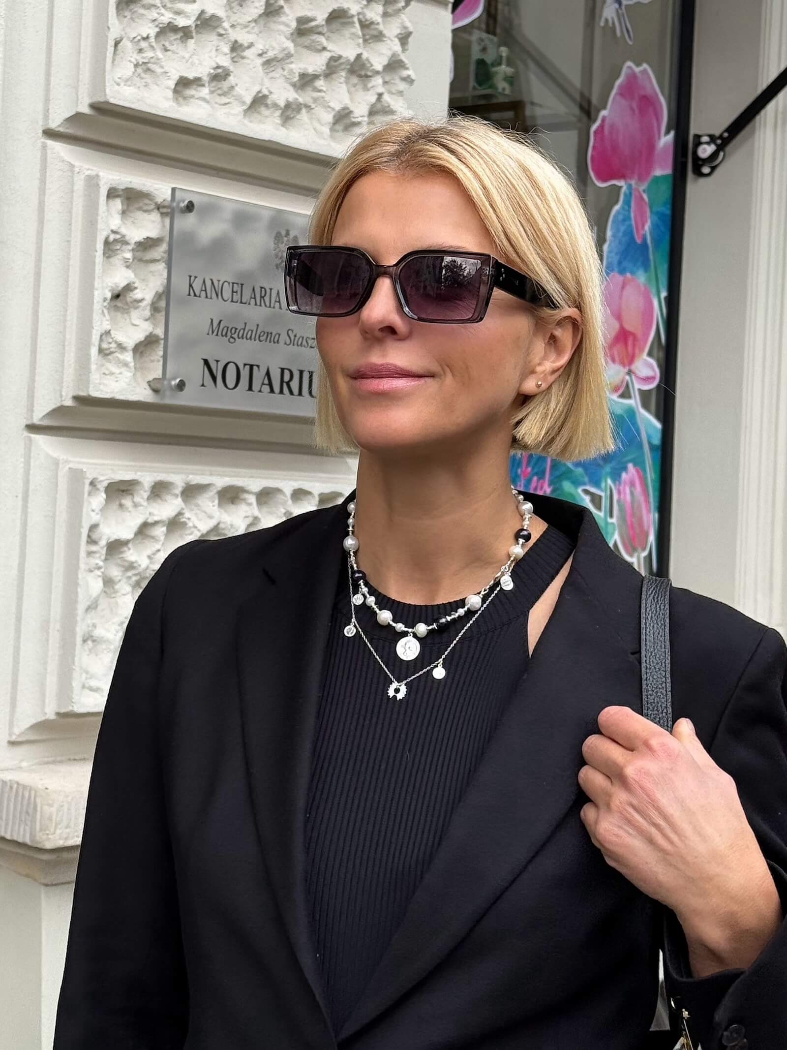 Black and White Pearl Necklace with Coin - Silver 925