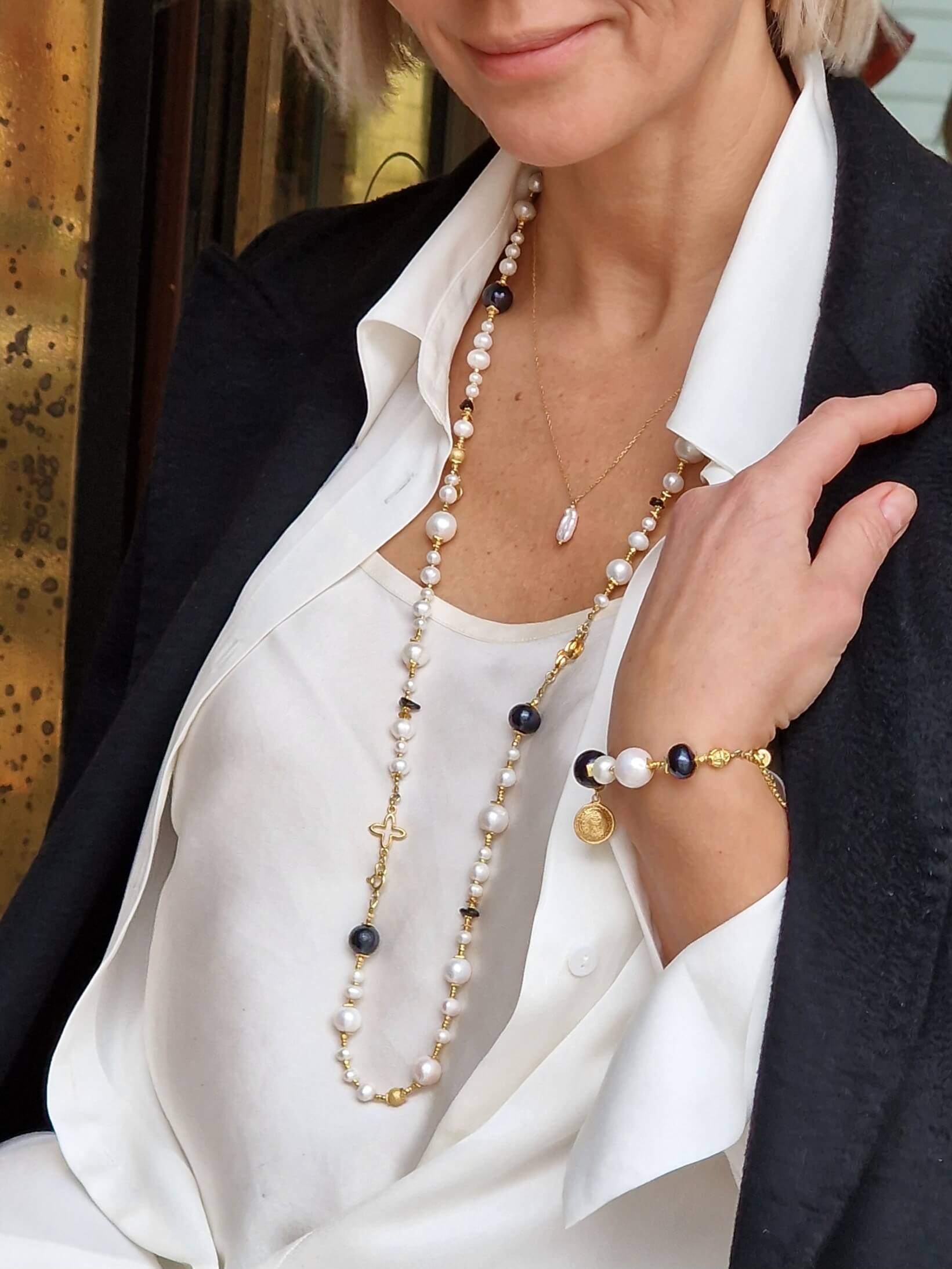 Bransoletka z Białych i Czarnych Pereł