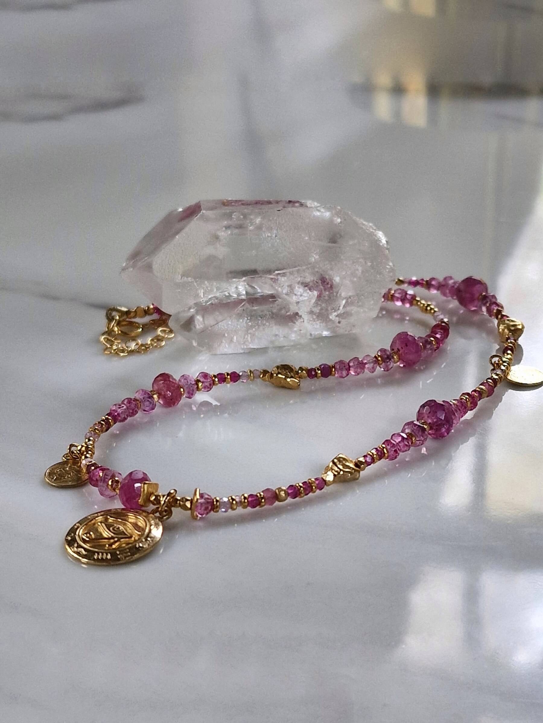 Naszyjnik z Rubinów i Topazów z Zawieszką - Moneta