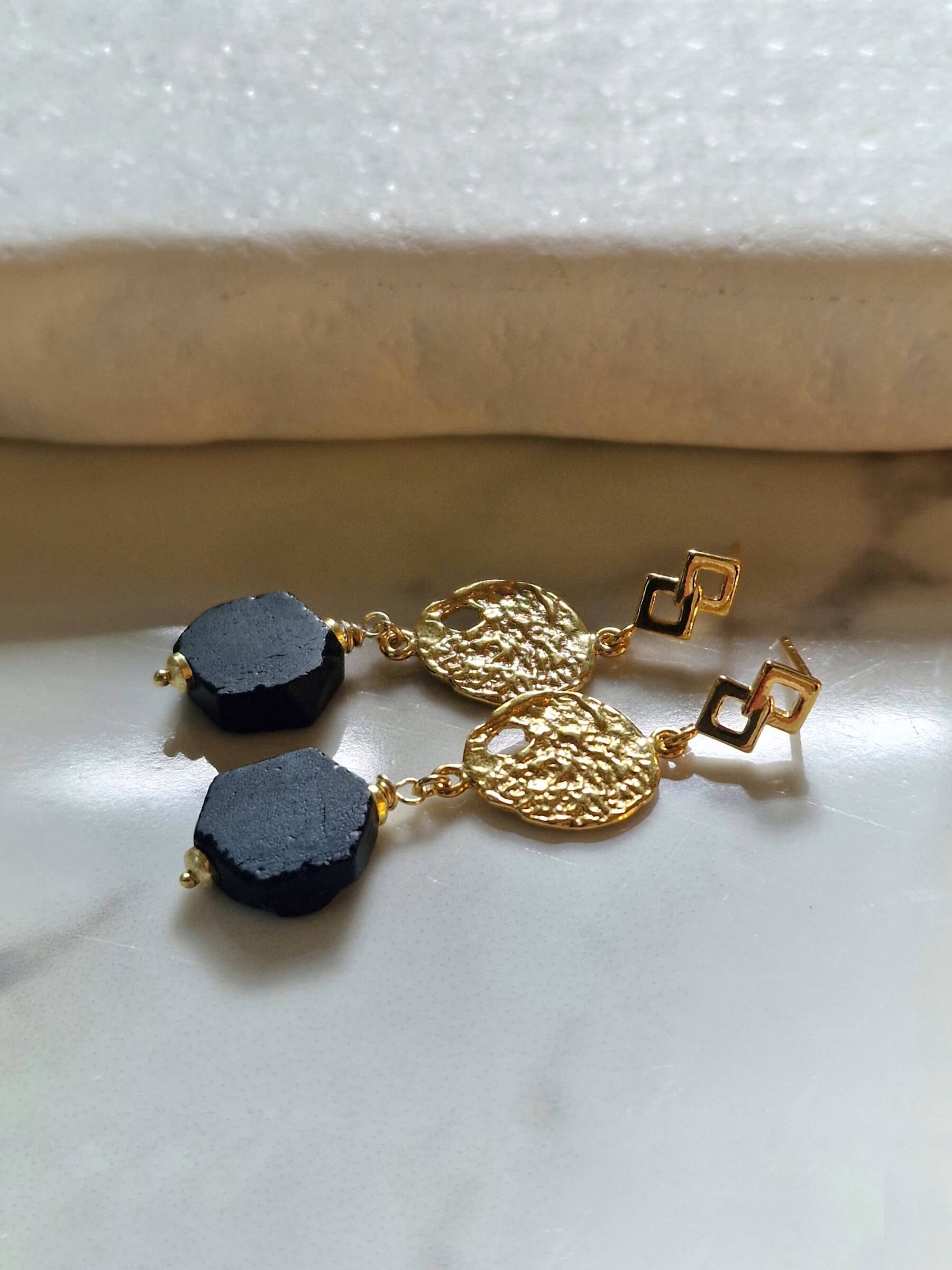 Kolczyki z czarnym turmalinem