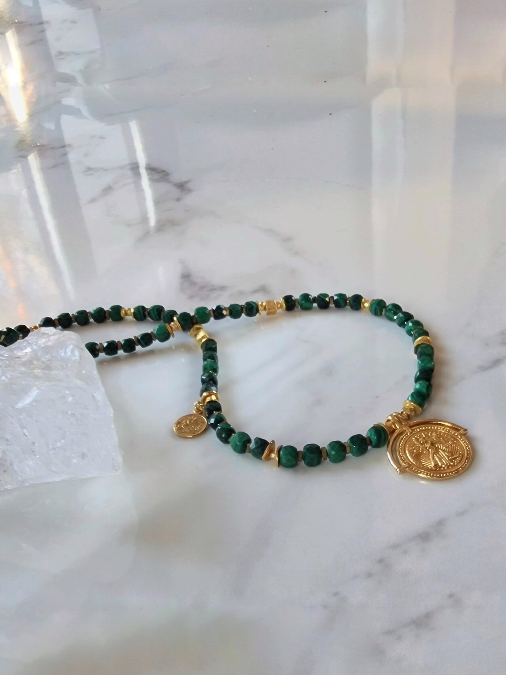 Naszyjnik z Malachitu z Zawieszką - Moneta