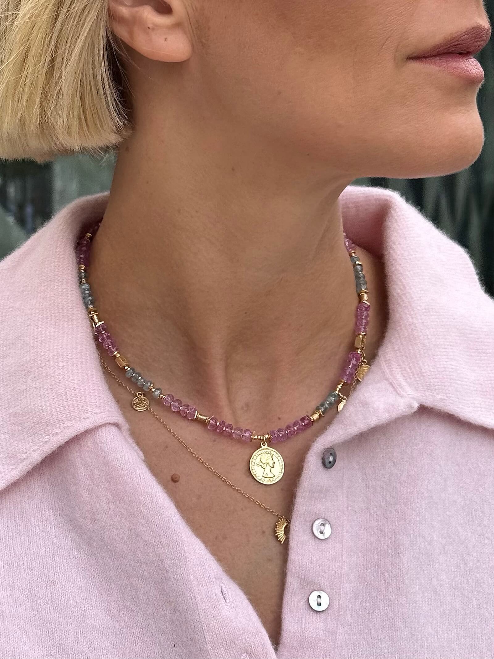 Naszyjnik z Topazu i Szafirów Zawieszką - Moneta