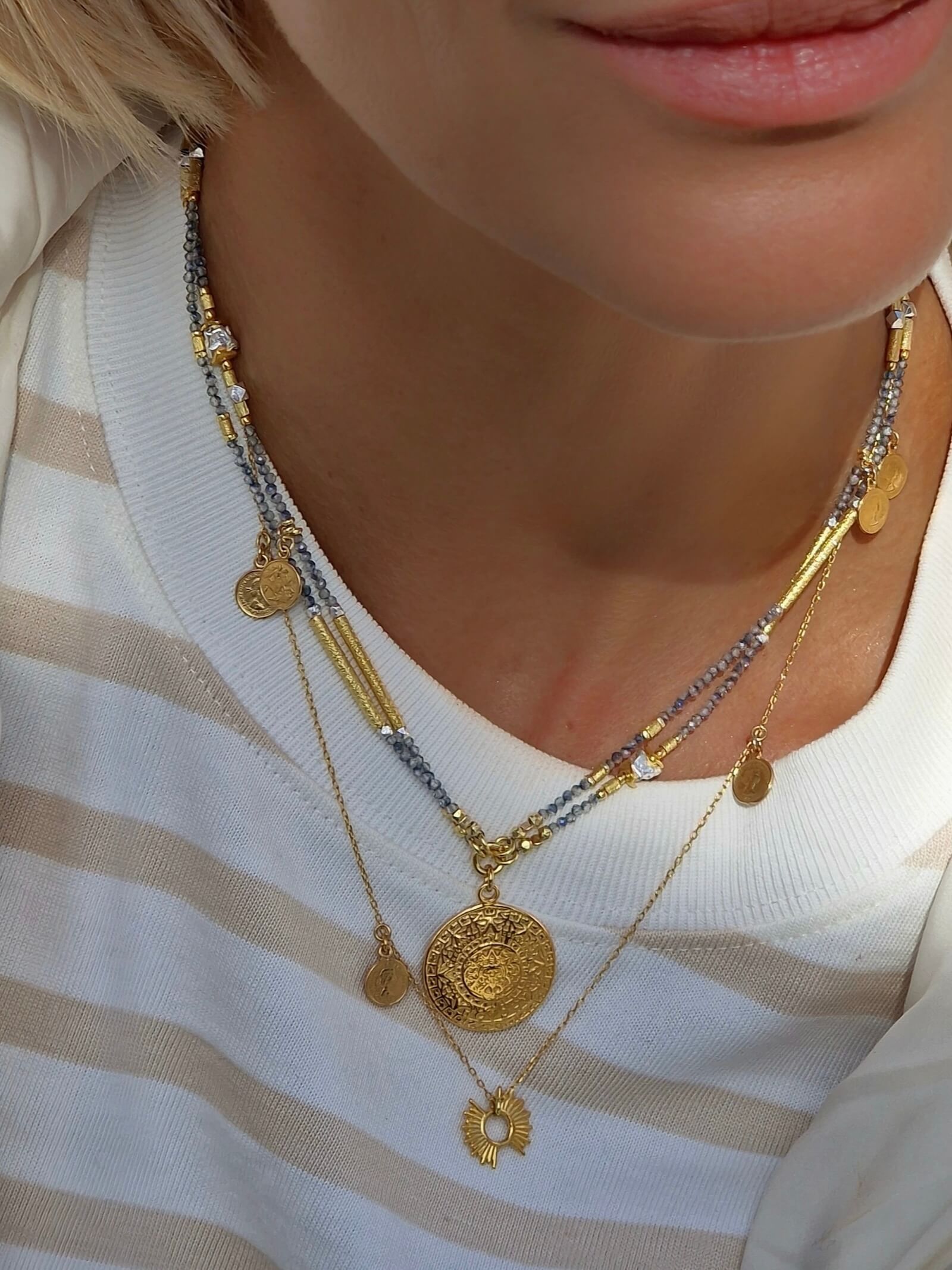 Naszyjnik z Topazem i Zawieszką - Moneta Azteków