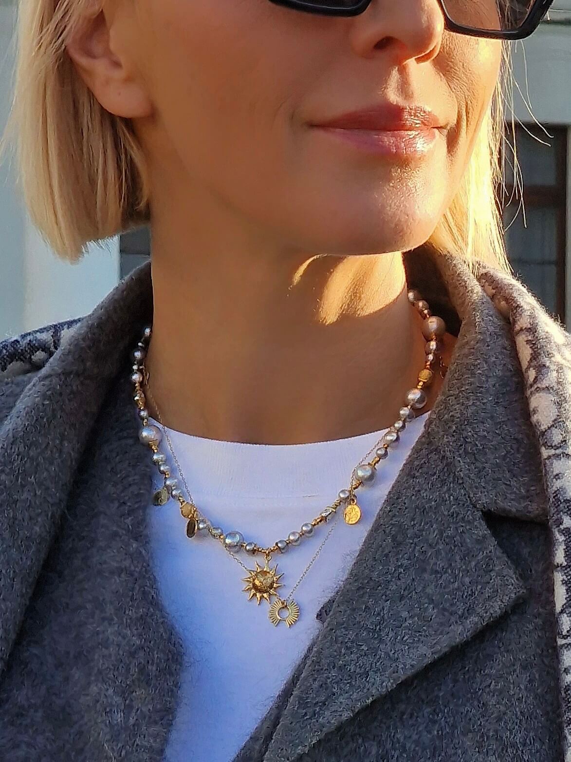 Naszyjnik z Szarych Pereł z Zawieszką - Słońce