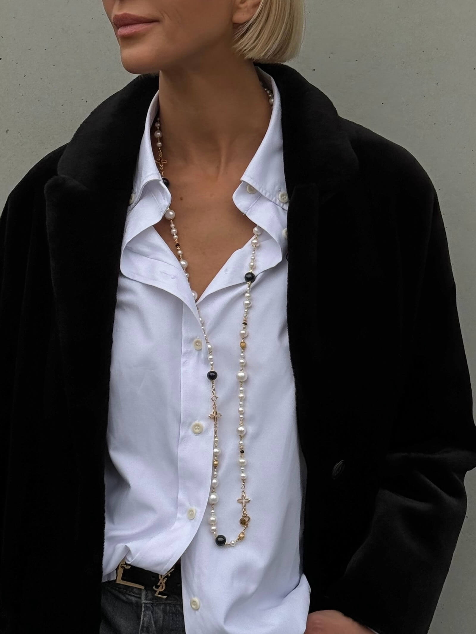 Długi Naszyjnik z Czarnych i Białych Pereł z Dopinaną Bransoletką - ULASIENICKA