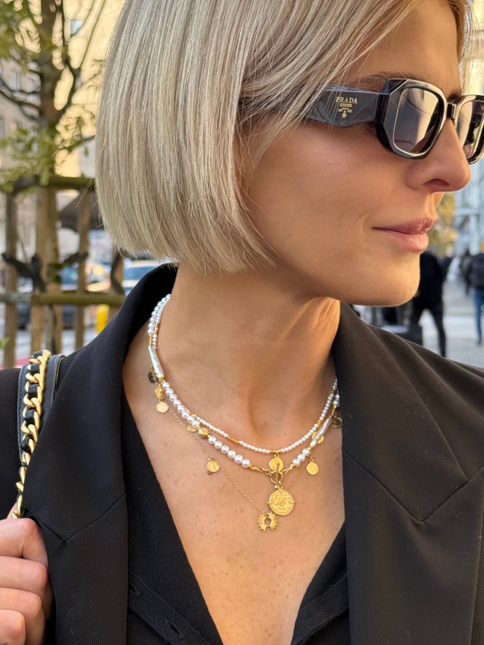 Naszyjnik z Białych Pereł Zapinany na Patyczek