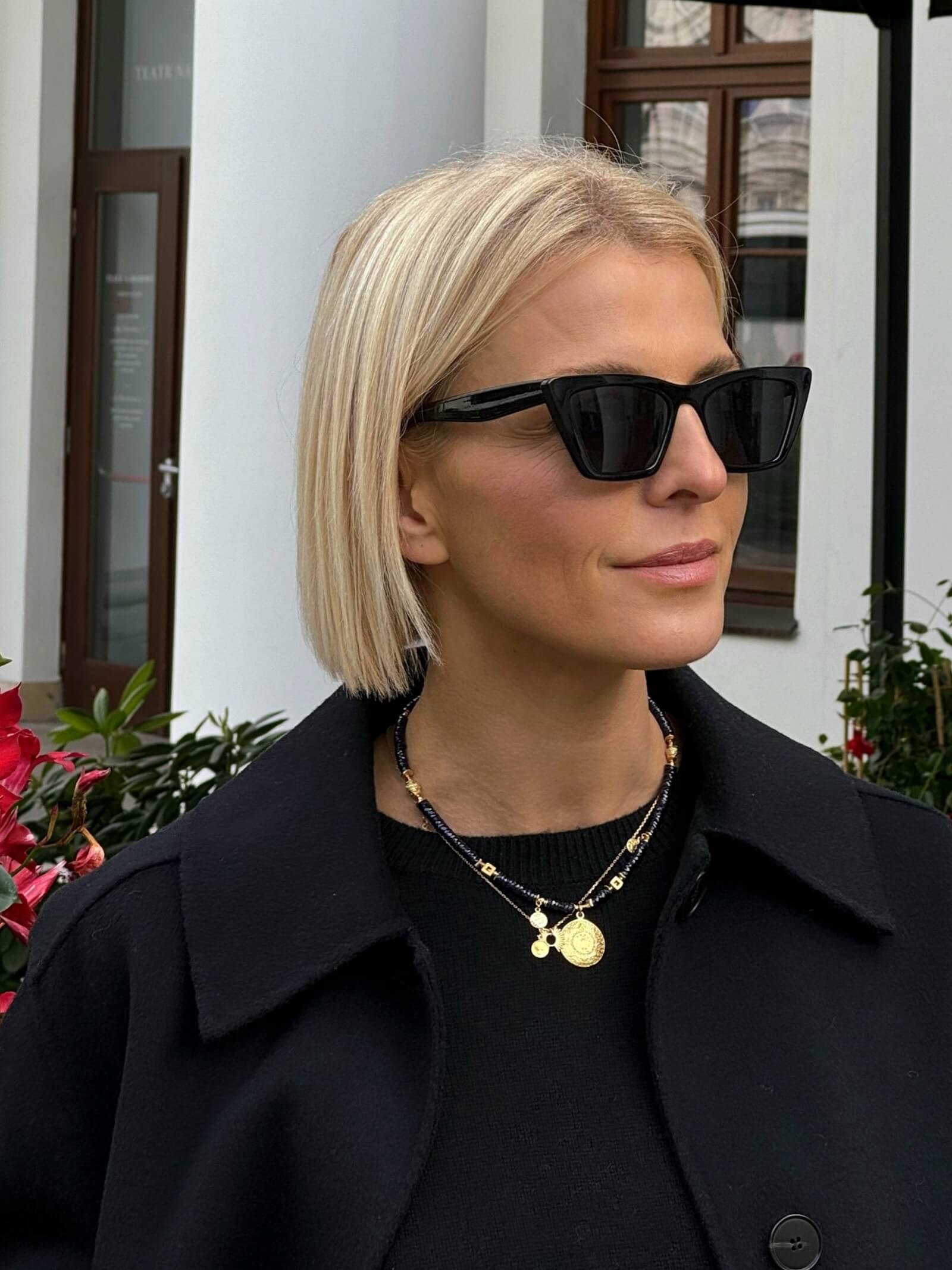 Naszyjnik z Ciemnogranatowych Szafirów z Zawieszką - Moneta Azteków