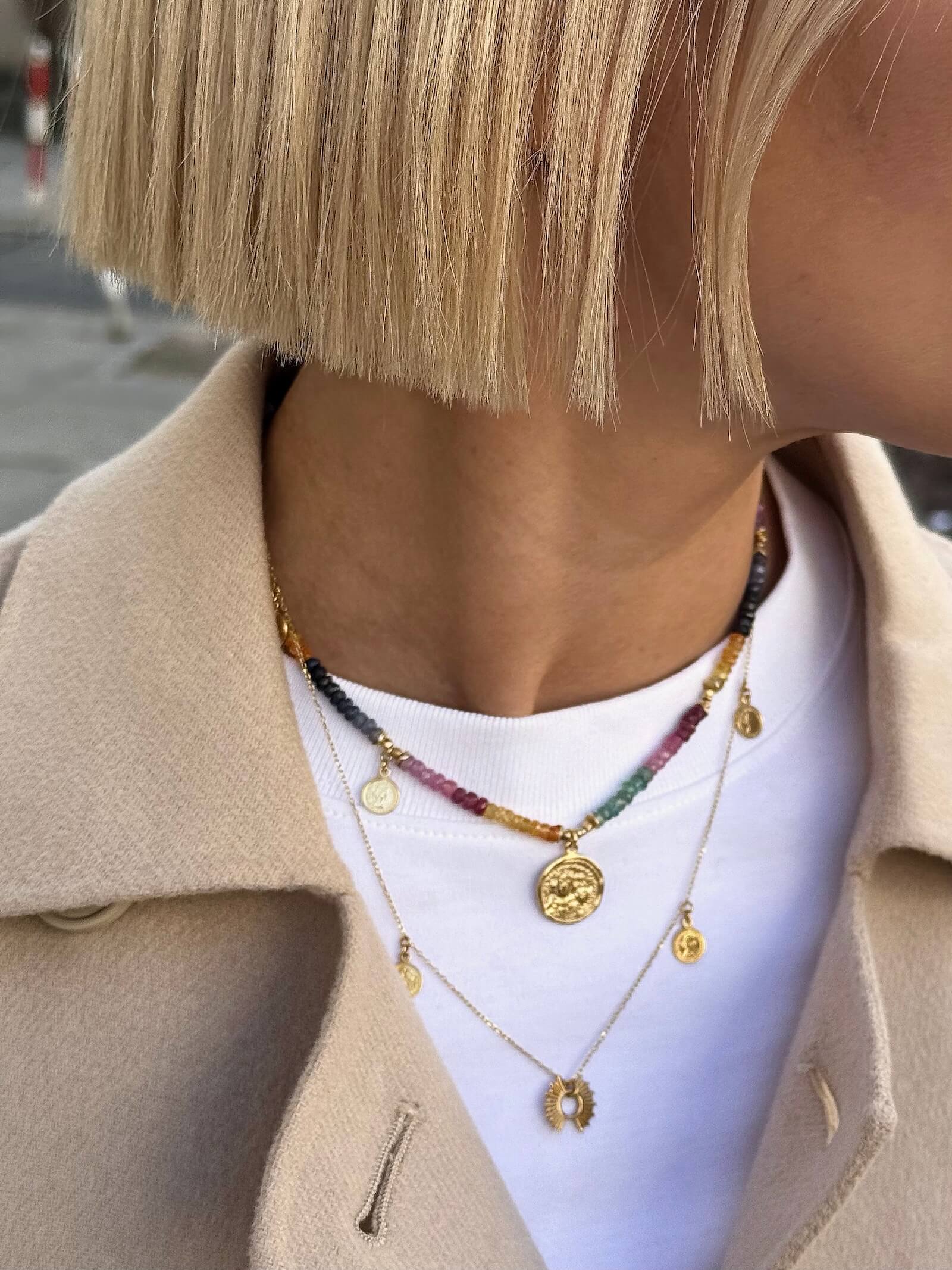 Naszyjnik z Rubinów, Szmaragdów i Szafirów z Zawieszką - Moneta