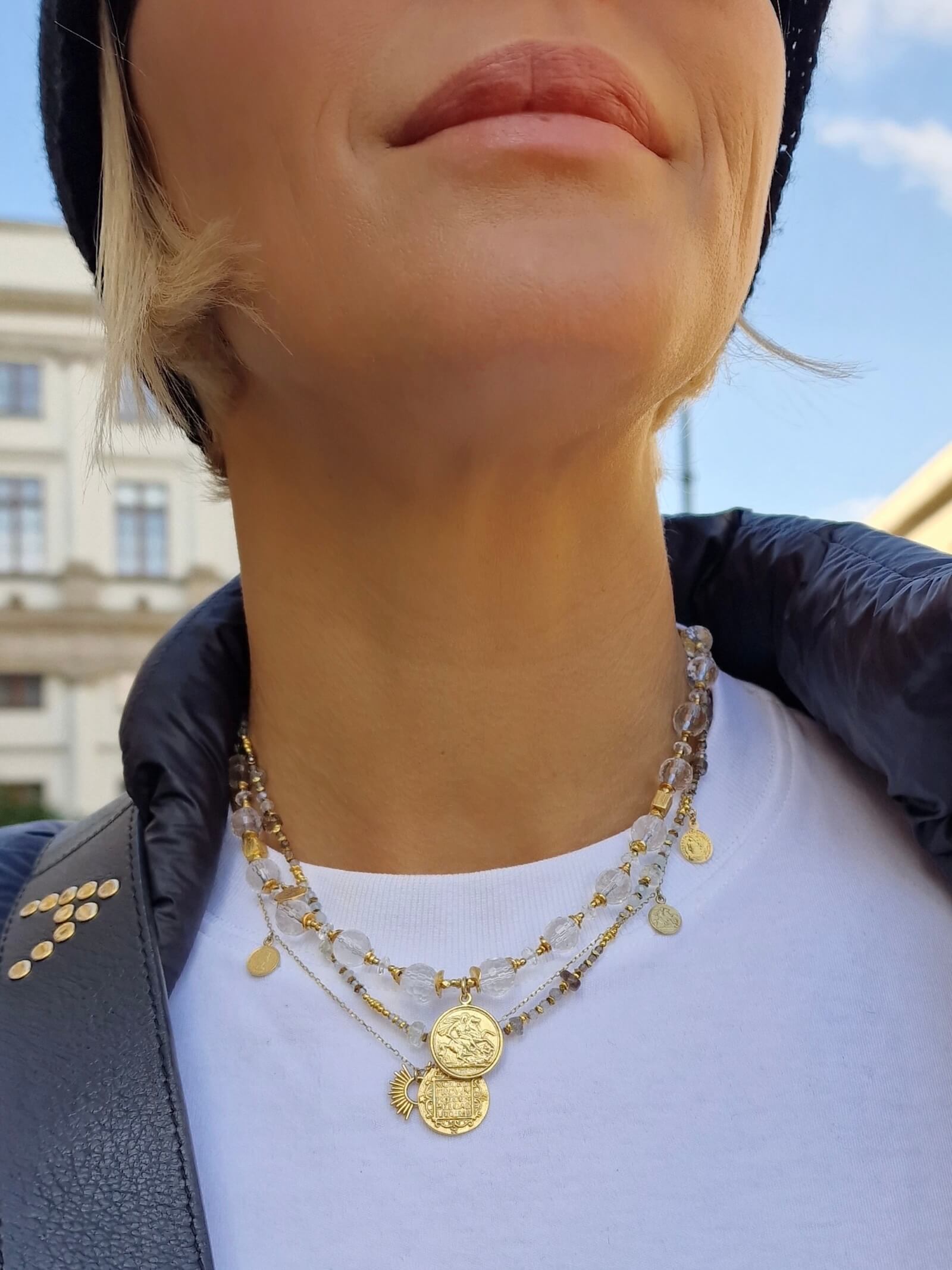 Naszyjnik z Kryształu Górskiego z Zawieszką - Moneta