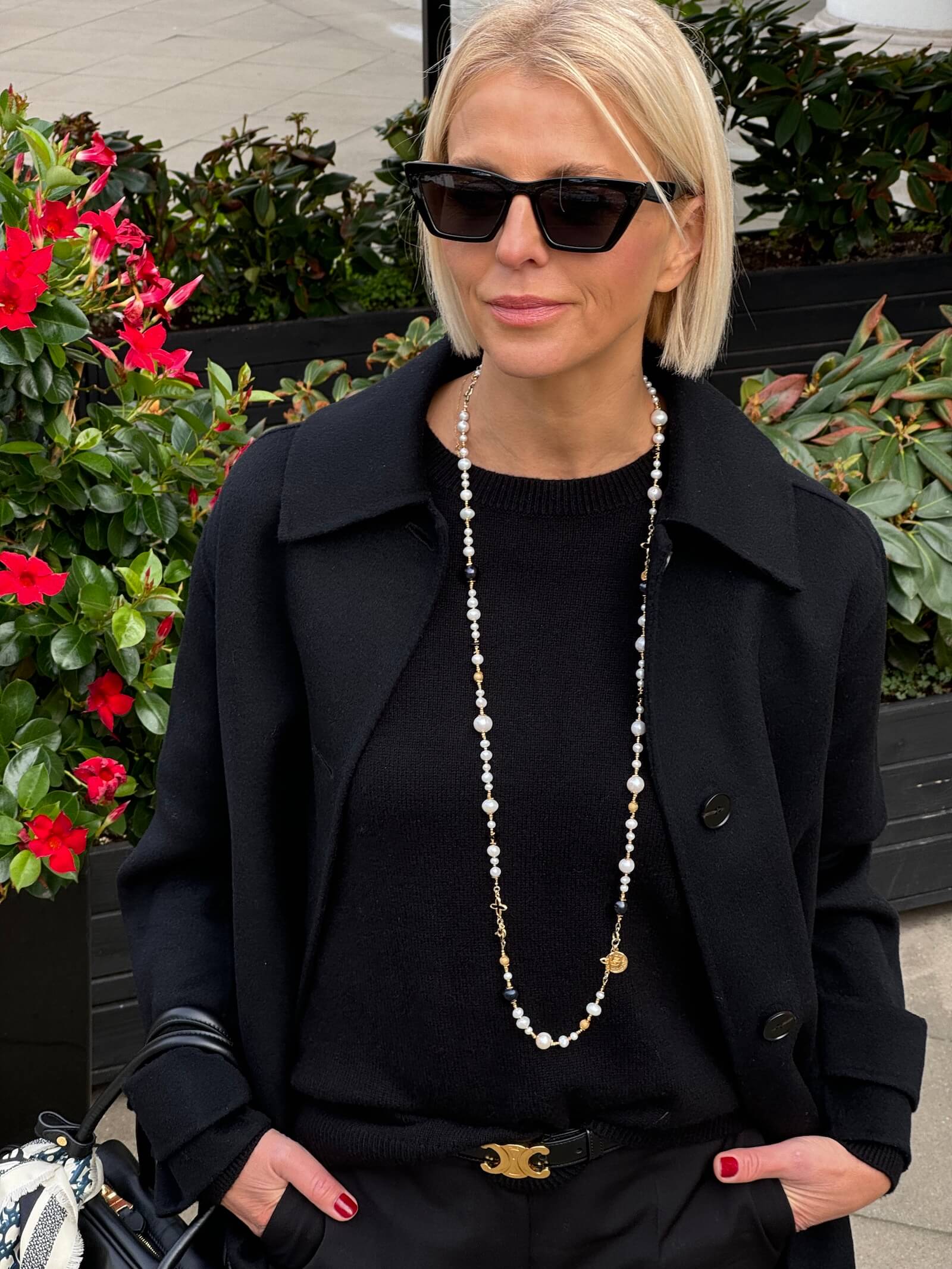 Długi Naszyjnik z Czarnych i Białych Pereł z Dopinaną Bransoletką - ULASIENICKA