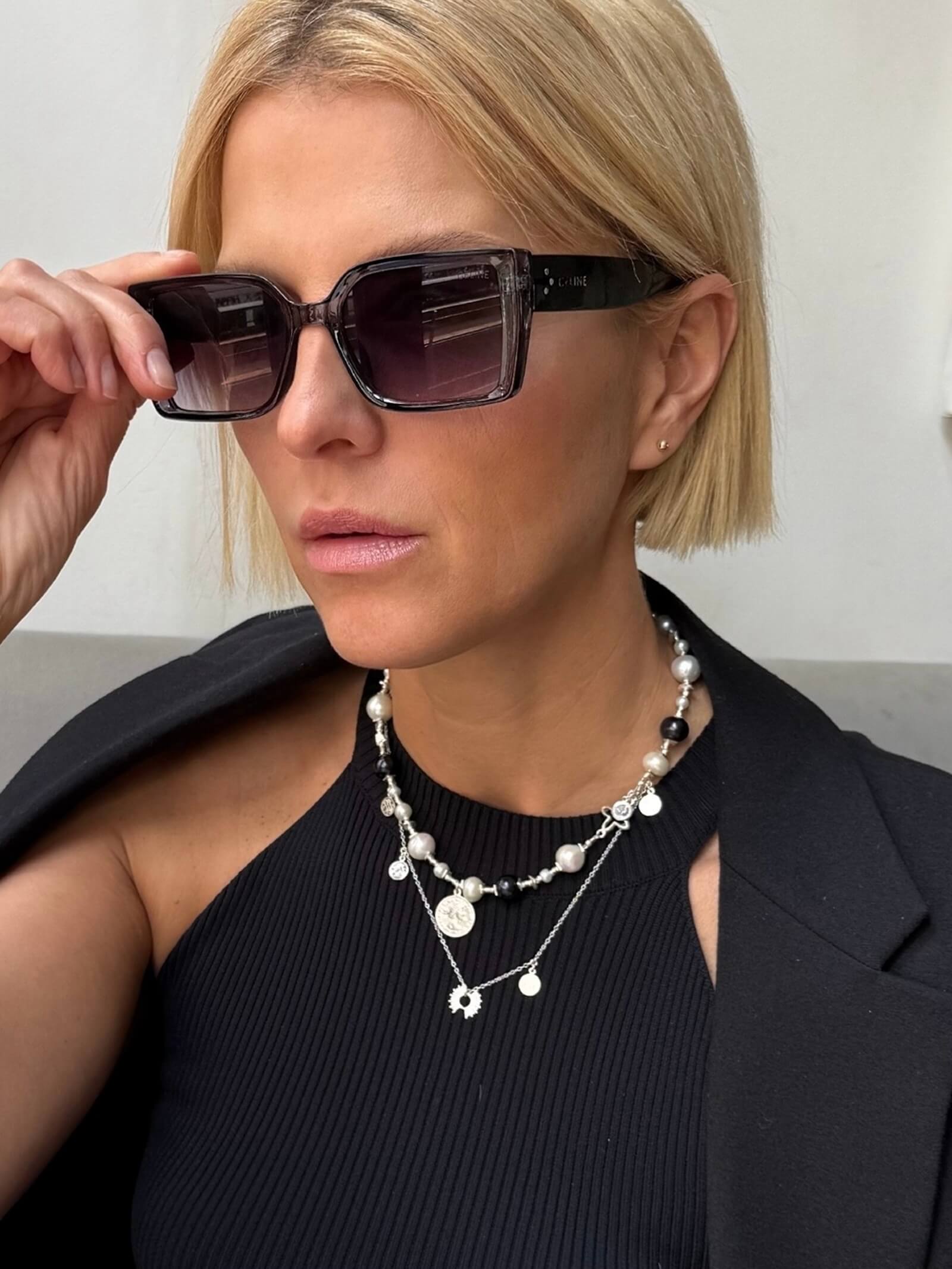 Black and White Pearl Necklace with Coin - Silver 925