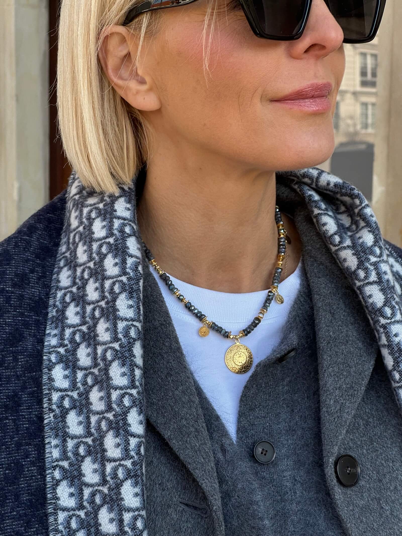 Naszyjnik z Labradorytu z Zawieszką - Moneta Azteków