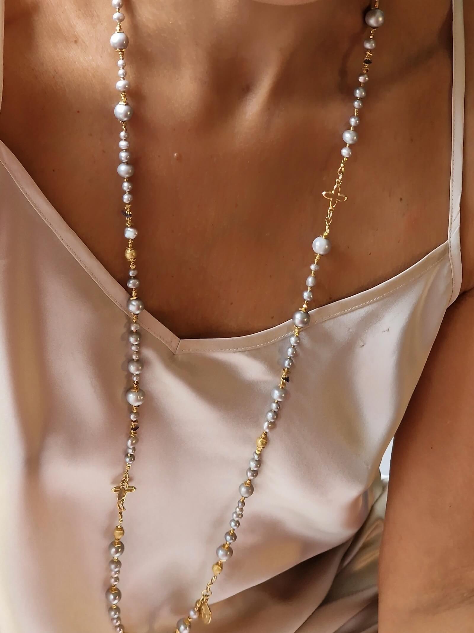 Długi Naszyjnik z Szarych Pereł