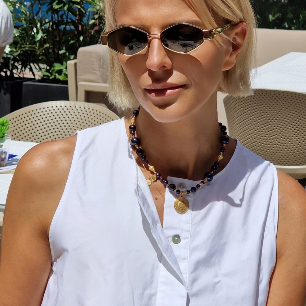 Czarno granatowe perły z Monetą Azteków